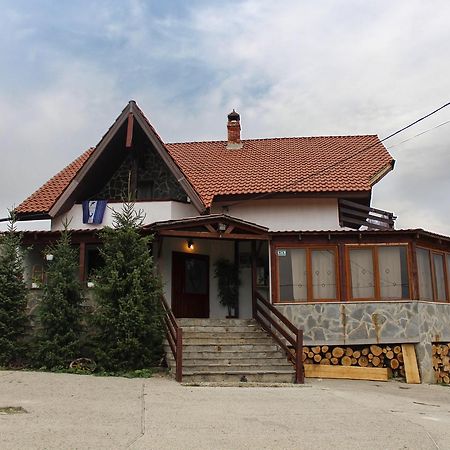 Pensiunea Taverna Bucium Iasi Exterior photo