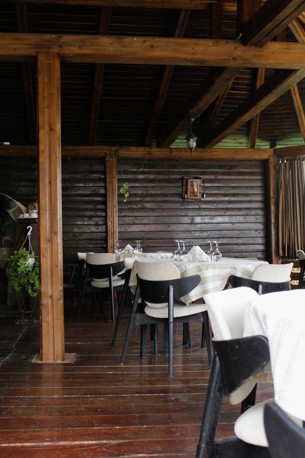 Pensiunea Taverna Bucium Iasi Exterior photo