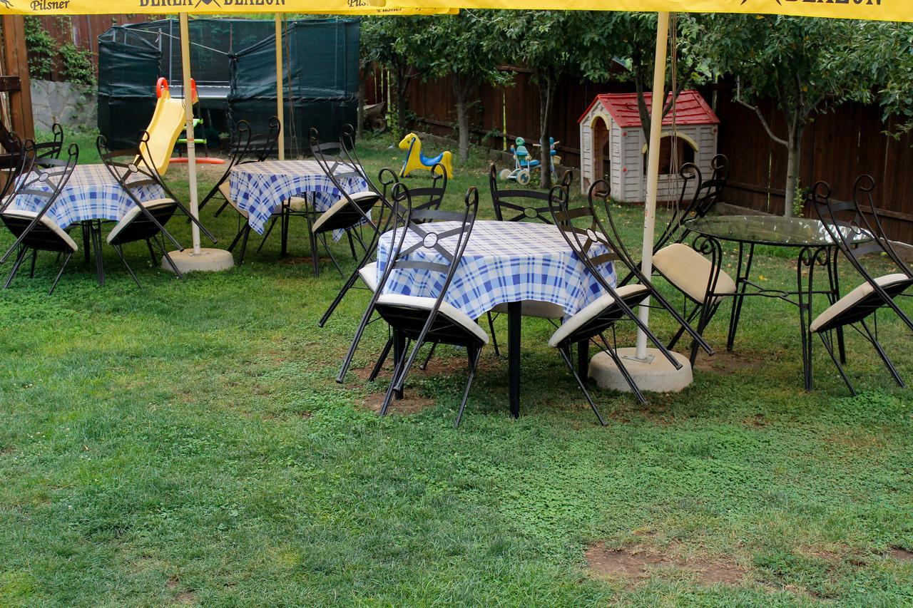 Pensiunea Taverna Bucium Iasi Exterior photo
