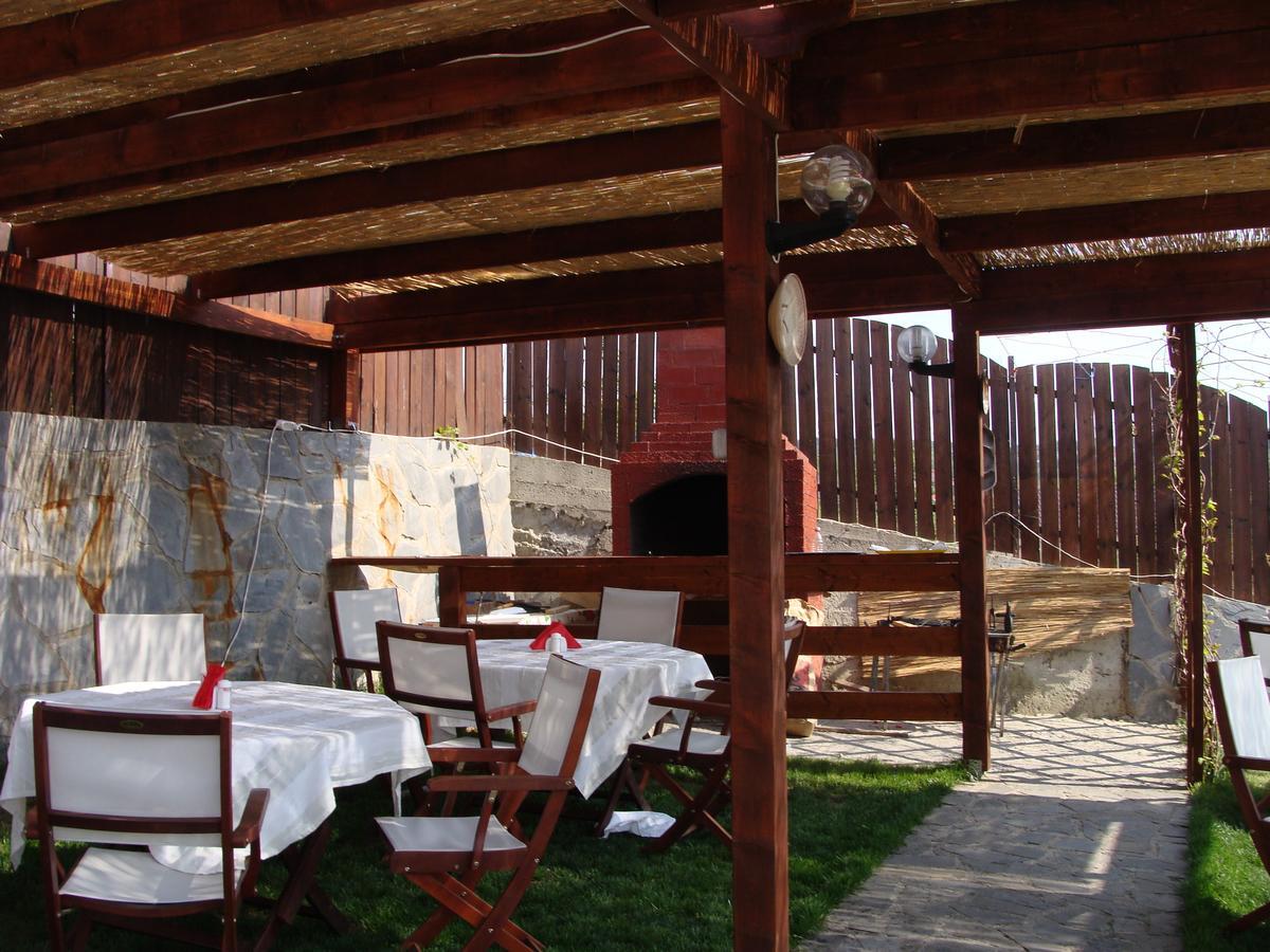 Pensiunea Taverna Bucium Iasi Exterior photo